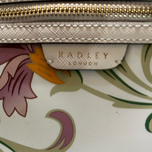 NWOT Radley London “responsible” floral nylon crossbody bag - Picture 6 of 16